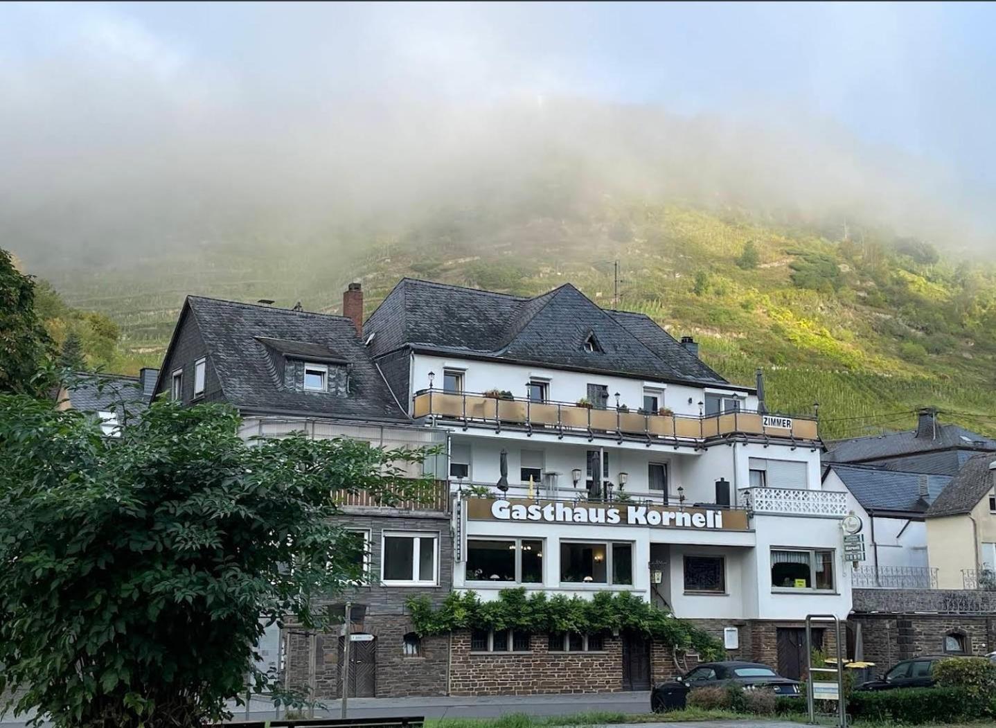 Gasthaus Korneli Sankt Aldegund Exterior foto